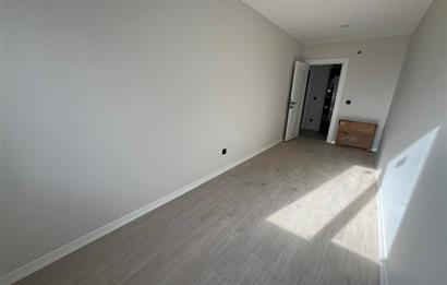 MARMARAY MİNİBÜS YOLUNA YAKIN EBEVEYN BANYOLU GÜNEY ÖN CEPHE 3+1