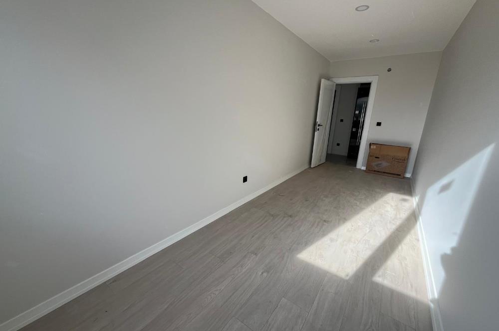 MARMARAY MİNİBÜS YOLUNA YAKIN EBEVEYN BANYOLU GÜNEY ÖN CEPHE 3+1