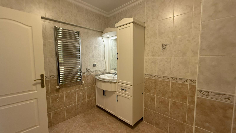 Göktürk Site İçerisinde Kiralık Boş LÜks Villa