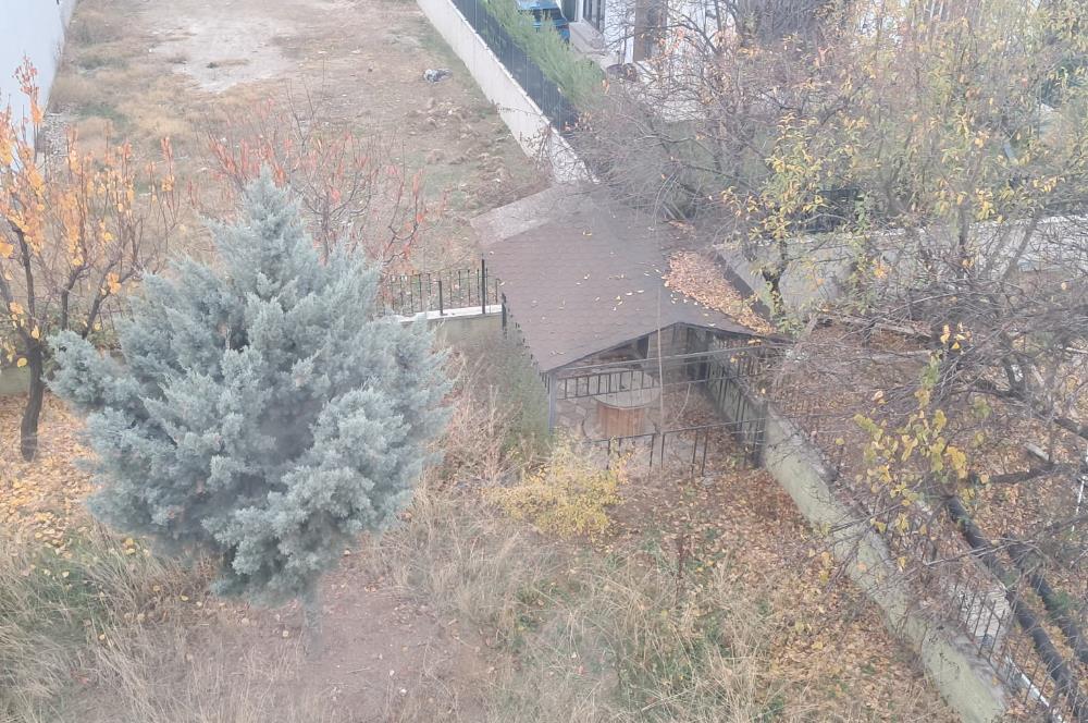 İNCEK TEK YAPI İNCEK BULVARINA YAKIN 6+2 SATILIK VİLLA