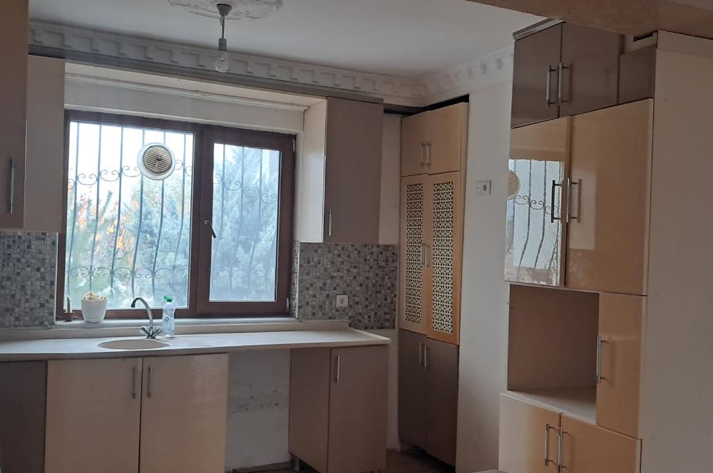 İNCEK TEK YAPI İNCEK BULVARINA YAKIN 6+2 SATILIK VİLLA