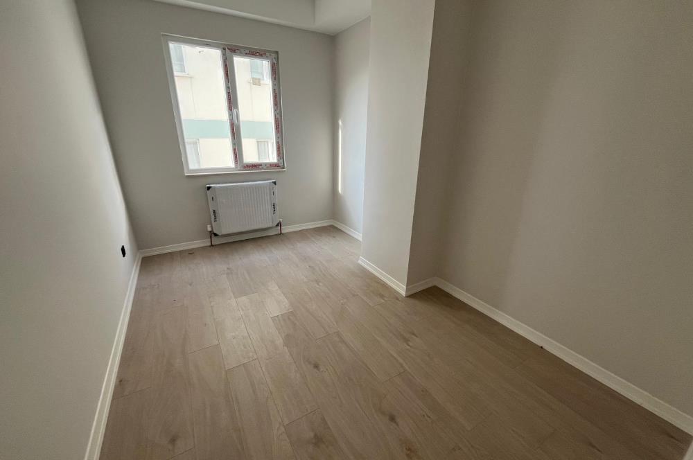 MARMARAY MİNİBÜS YOLUNA YAKIN EBEVEYN BANYOLU GÜNEY ÖN CEPHE 3+1