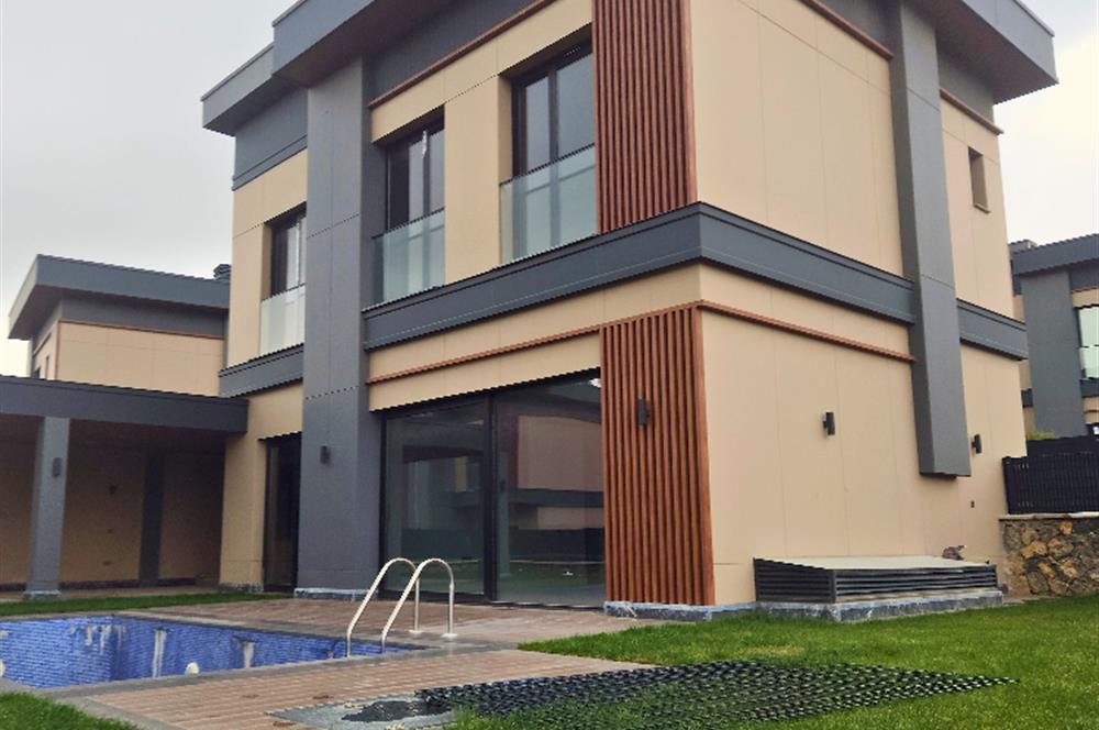 Bölgenin Prestijli Projesi - Akasya Country 5+2 Premium Villa