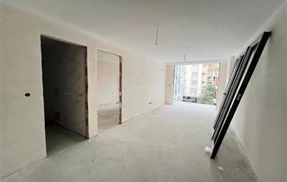 İDEALTEPEDE BAĞDAT CADDESİNDE OTURUM-YATIRIMA UYGUN FIRSAT 1+1