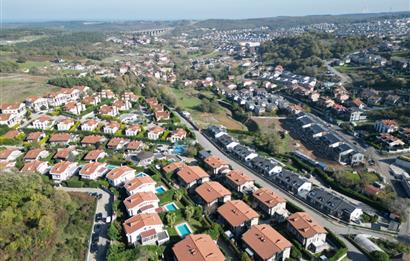 Sarıyer Uskmrköy Belkıs Konaklarında 3+1 ACİL Satılık Villa