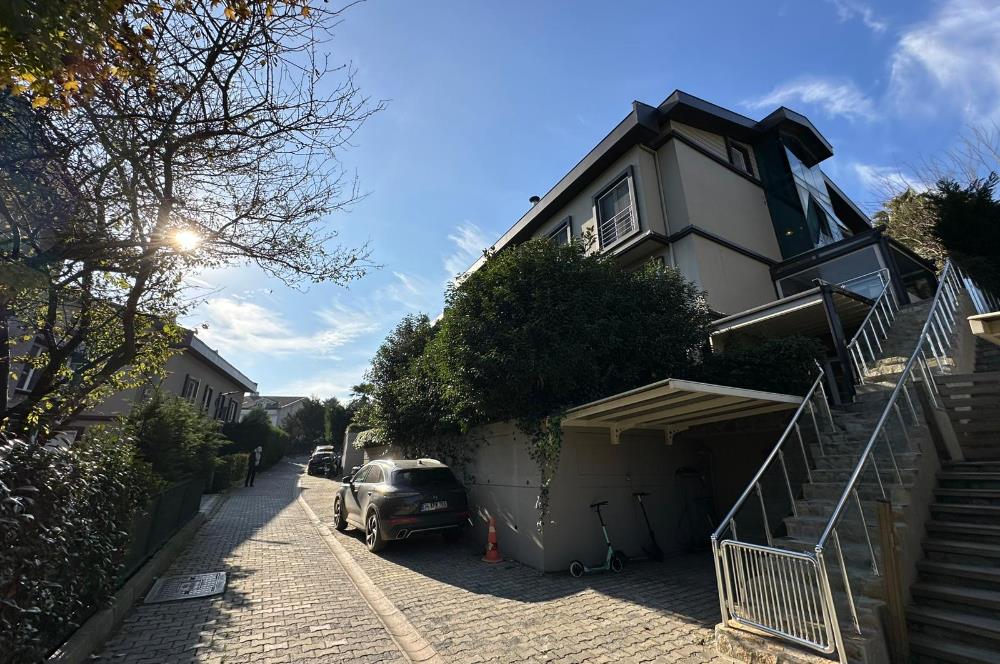 Sarıyer Uskmrköy Belkıs Konaklarında 3+1 ACİL Satılık Villa