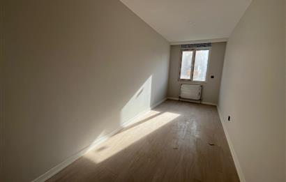 MARMARAY MİNİBÜS YOLUNA YAKIN EBEVEYN BANYOLU GÜNEY ÖN CEPHE 3+1