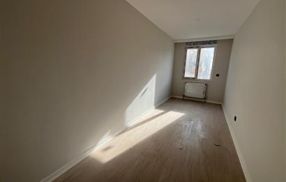 MARMARAY MİNİBÜS YOLUNA YAKIN EBEVEYN BANYOLU GÜNEY ÖN CEPHE 3+1