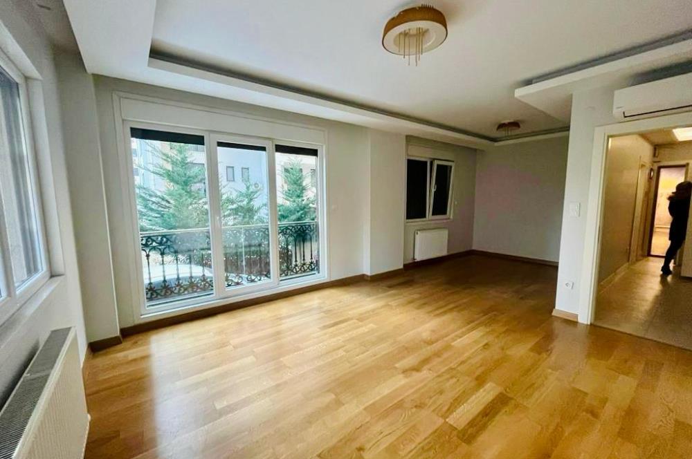 BOSTANCININ EN İYİ KONUMUNDA CADDEYE 3.YENİ BİNADA 2+1