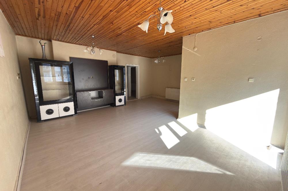 Century 21 Net'ten Emek Cad Apart Fiyatına Satılı 3+1 Daire