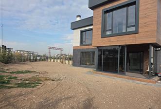 BAĞLICA ZİRVE CADDESİ, UMDE SİTESİNDE SATILIK 5+1 KÖŞE VİLLA - 1 - 30541