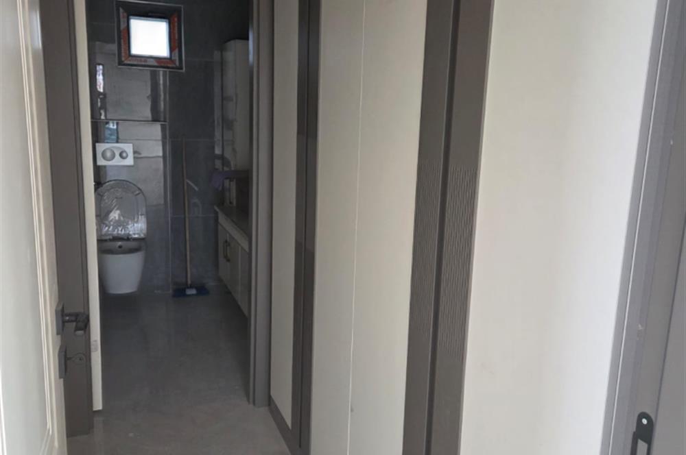 BAĞLICA ZİRVE CADDESİ, UMDE SİTESİNDE SATILIK 5+1 KÖŞE VİLLA