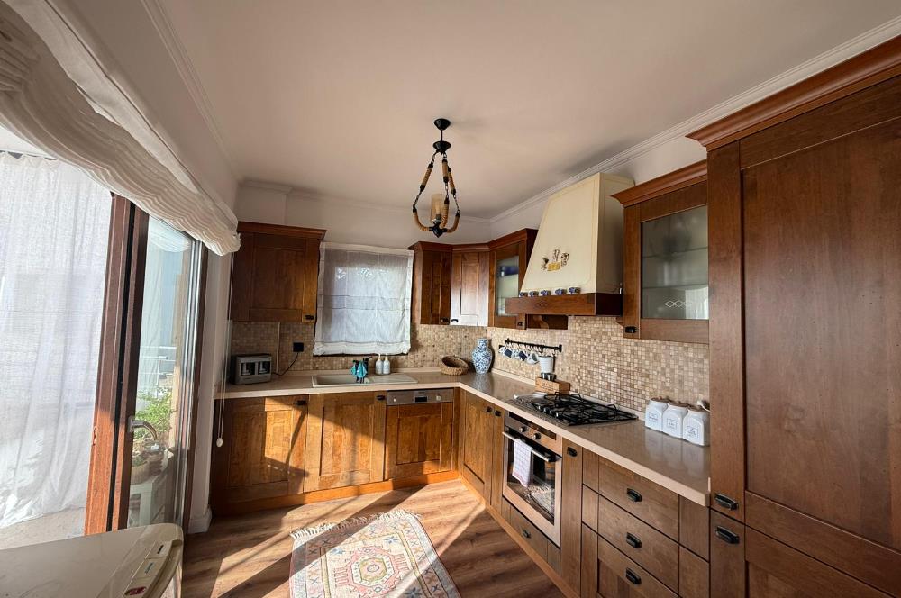 DENİZE SIFIR EŞSİZ KONUMDA ÇİFT CEPHE DENİZ MANZARALI SATILIK VİLLA