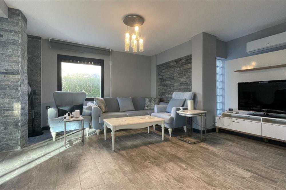 4+1 200 m2 , Panoramik Deniz Manzaralı ve Plajlı