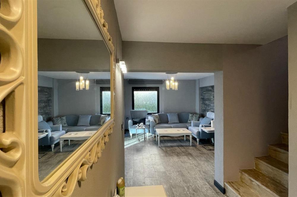 4+1 200 m2 , Panoramik Deniz Manzaralı ve Plajlı