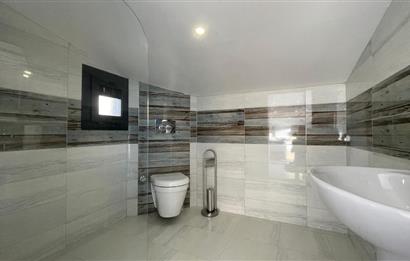 4+1 200 m2 , Panoramik Deniz Manzaralı ve Plajlı