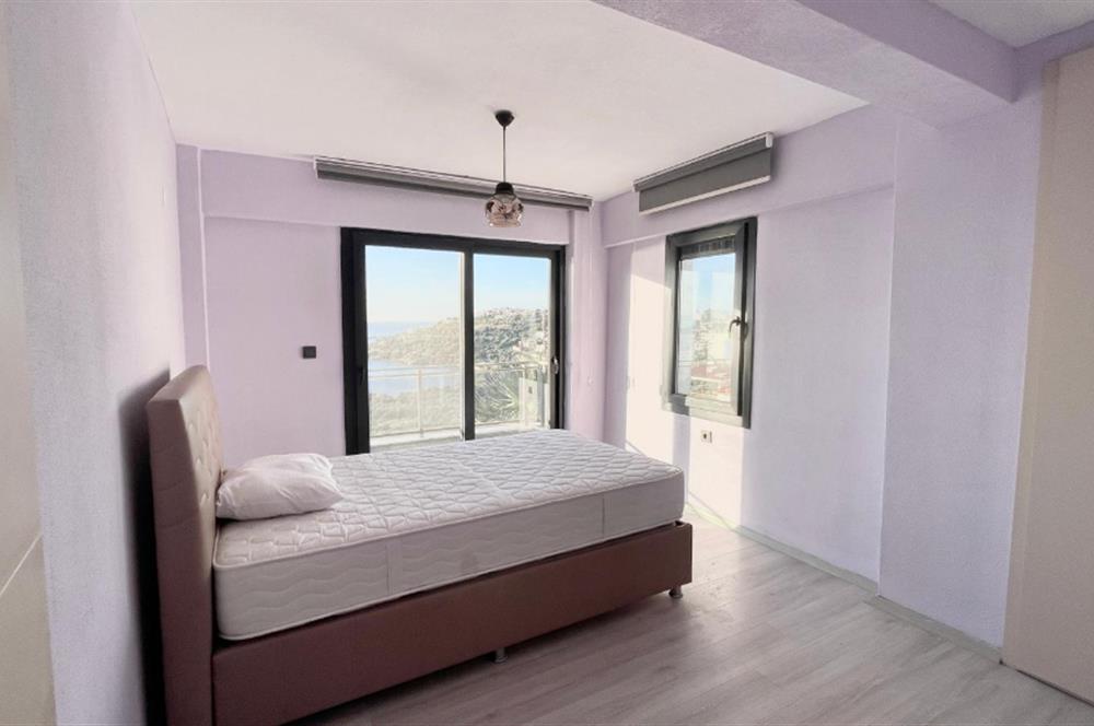 4+1 200 m2 , Panoramik Deniz Manzaralı ve Plajlı