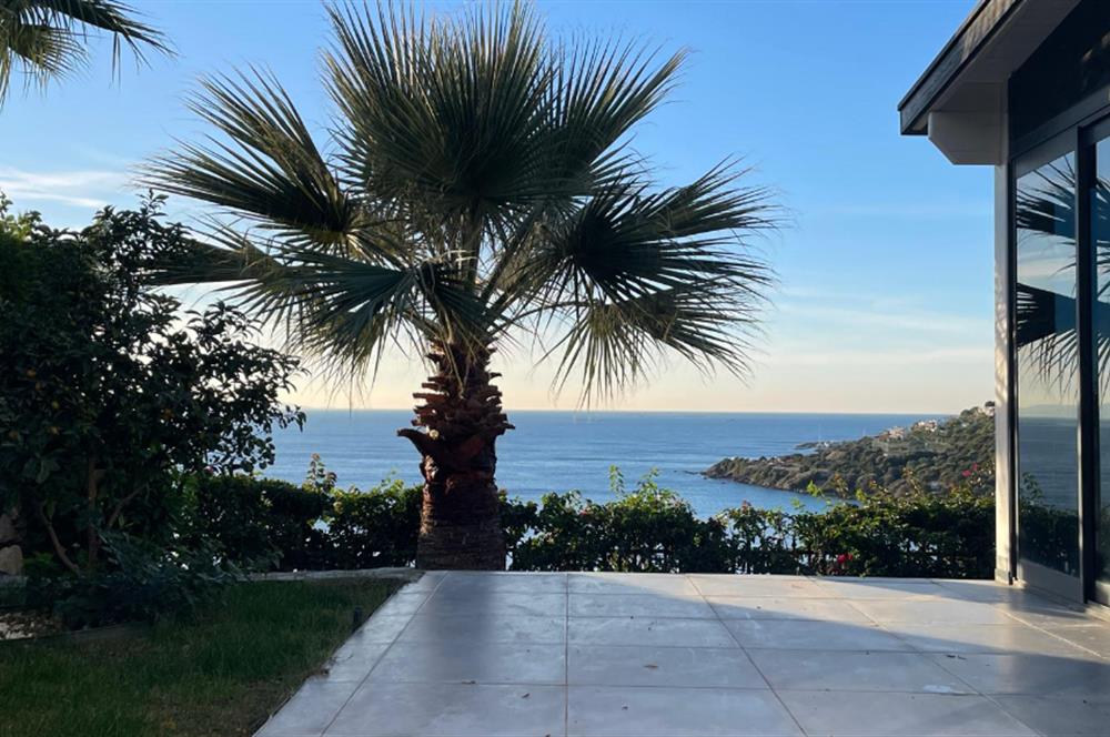 4+1 200 m2 , Panoramik Deniz Manzaralı ve Plajlı