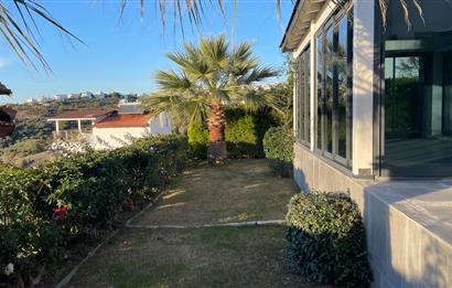 4+1 200 m2 , Panoramik Deniz Manzaralı ve Plajlı