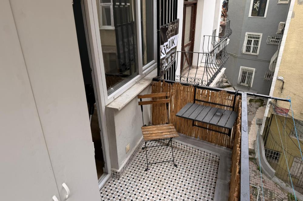 CİHANGİR' DE TAMAMEN YENİLENMİŞ 1+1 KİRALIK