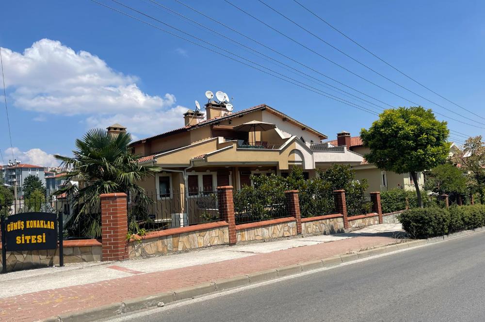 GÜMÜŞTEPEDE PRESTİJLİ SİTEDE GENİŞ AİLE VİLLASI CENTURY 21 EWA