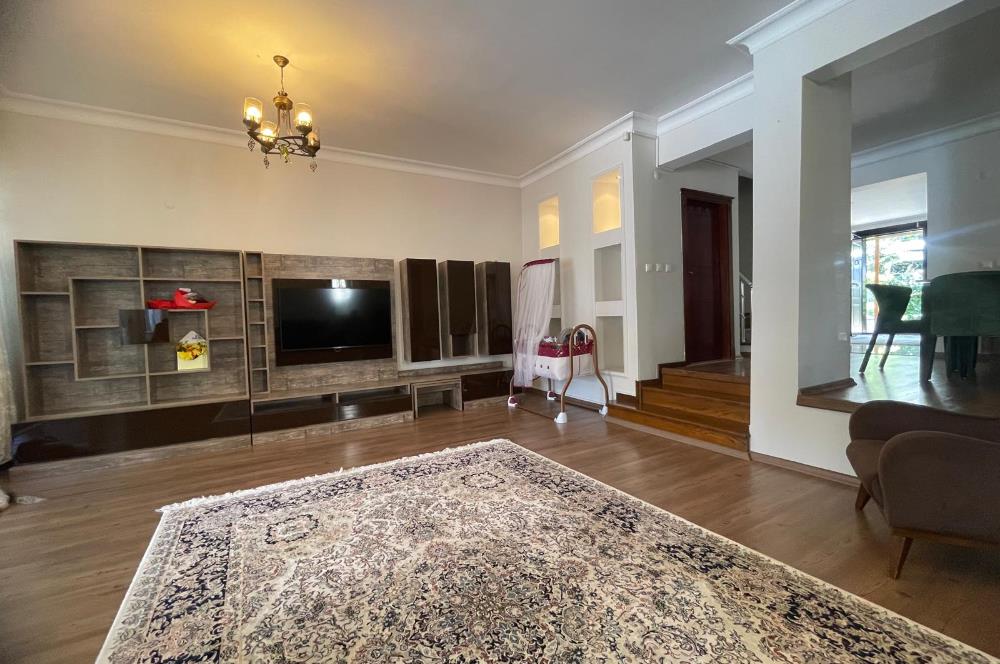 GÜMÜŞTEPEDE PRESTİJLİ SİTEDE GENİŞ AİLE VİLLASI CENTURY 21 EWA