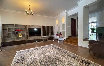 GÜMÜŞTEPEDE PRESTİJLİ SİTEDE GENİŞ AİLE VİLLASI CENTURY 21 EWA