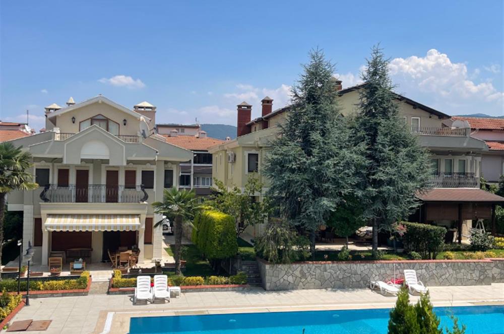 GÜMÜŞTEPEDE PRESTİJLİ SİTEDE GENİŞ AİLE VİLLASI CENTURY 21 EWA