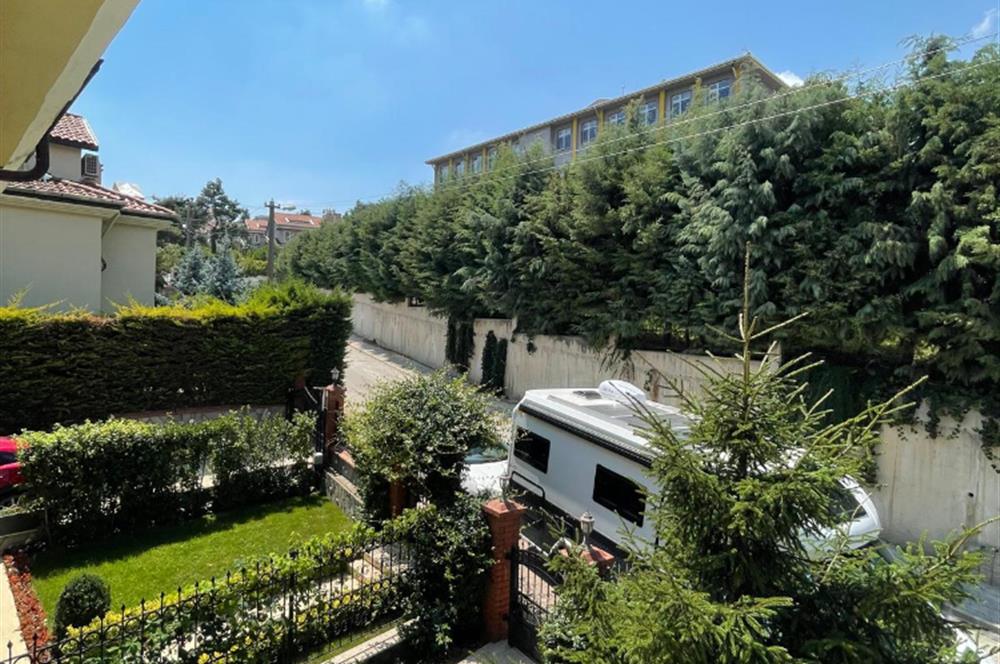 GÜMÜŞTEPEDE PRESTİJLİ SİTEDE GENİŞ AİLE VİLLASI CENTURY 21 EWA