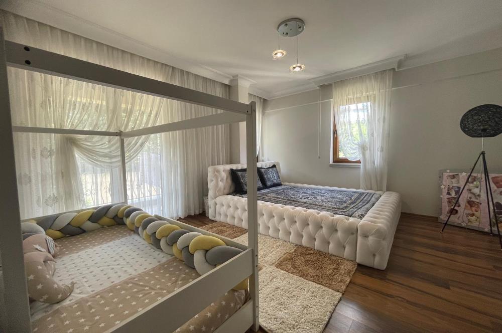 GÜMÜŞTEPEDE PRESTİJLİ SİTEDE GENİŞ AİLE VİLLASI CENTURY 21 EWA