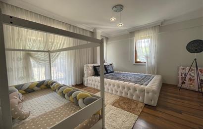 GÜMÜŞTEPEDE PRESTİJLİ SİTEDE GENİŞ AİLE VİLLASI CENTURY 21 EWA