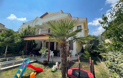 GÜMÜŞTEPEDE PRESTİJLİ SİTEDE GENİŞ AİLE VİLLASI CENTURY 21 EWA