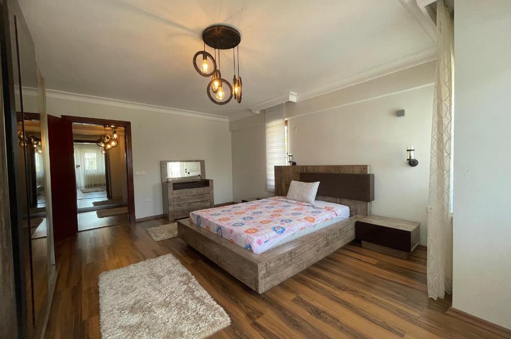 GÜMÜŞTEPEDE PRESTİJLİ SİTEDE GENİŞ AİLE VİLLASI CENTURY 21 EWA