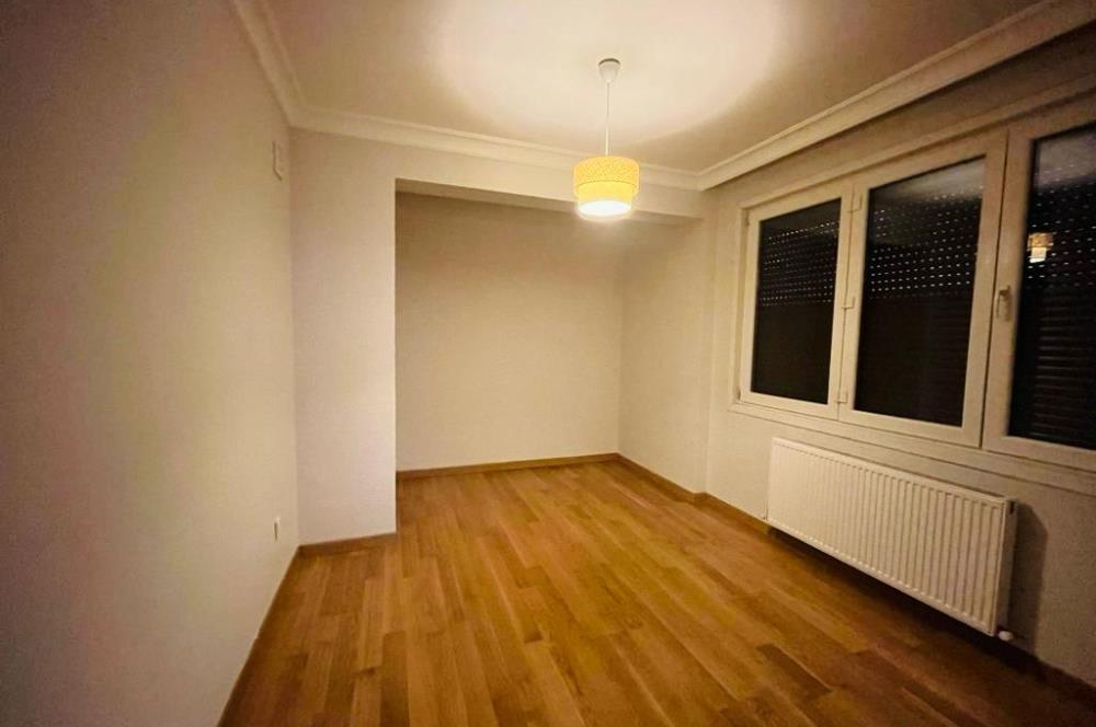 BOSTANCININ EN İYİ KONUMUNDA CADDEYE 3.YENİ BİNADA 2+1