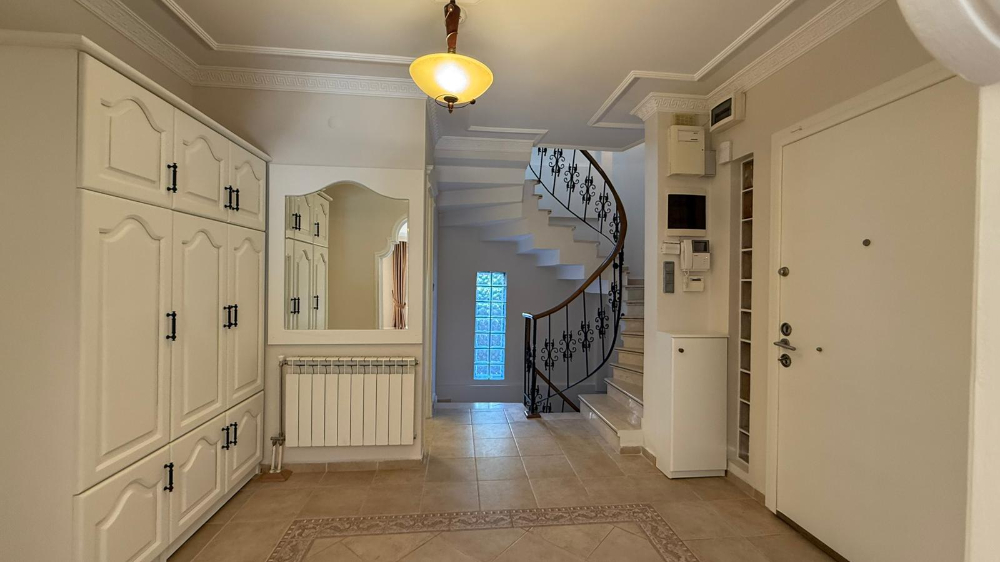 Göktürk Site İçerisinde Kiralık Boş LÜks Villa