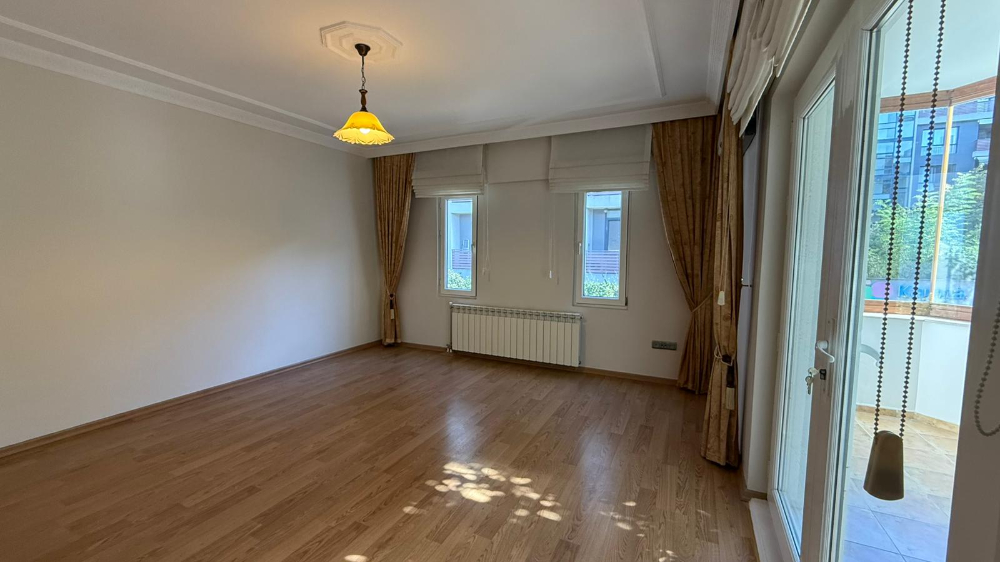 Göktürk Site İçerisinde Kiralık Boş LÜks Villa