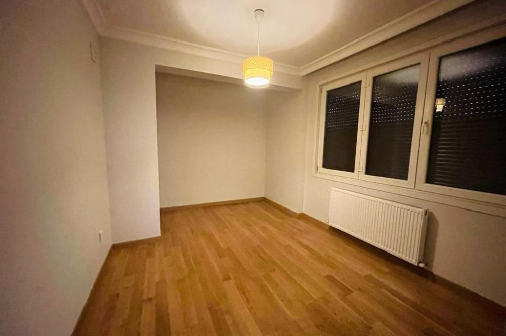 BOSTANCININ EN İYİ KONUMUNDA CADDEYE 3.YENİ BİNADA 2+1