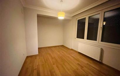 BOSTANCININ EN İYİ KONUMUNDA CADDEYE 3.YENİ BİNADA 2+1