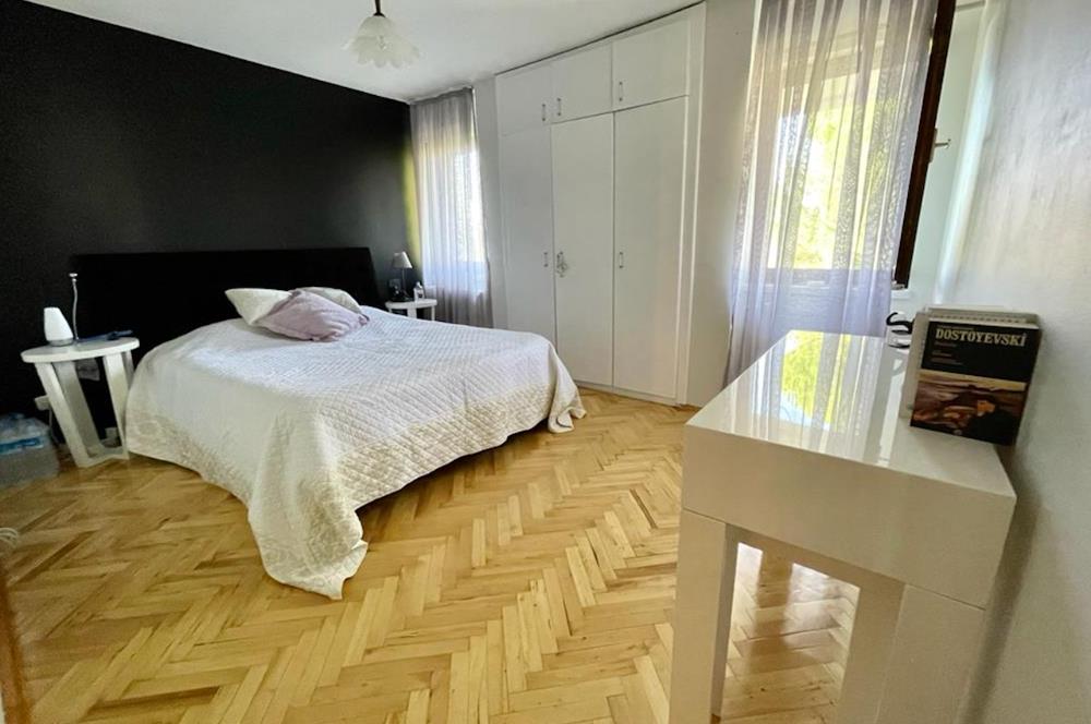 ERDEMKENT'TE SATILIK BÜYÜK BAHÇELİ, GENİŞ A TİPİ VİLLA