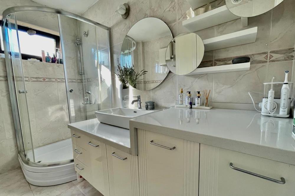 ERDEMKENT'TE SATILIK BÜYÜK BAHÇELİ, GENİŞ A TİPİ VİLLA