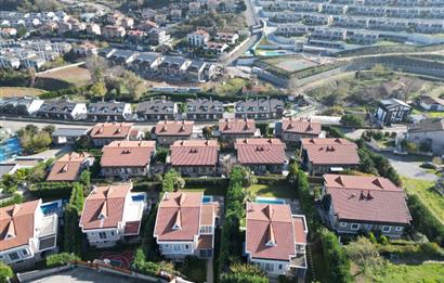 Sarıyer Uskmrköy Belkıs Konaklarında 3+1 ACİL Satılık Villa