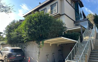 Sarıyer Uskmrköy Belkıs Konaklarında 3+1 ACİL Satılık Villa