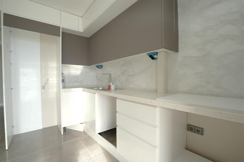 C21 Cius; Havuzlu Site İçerisinde Deniz Manzaralı Geniş Bahçeli