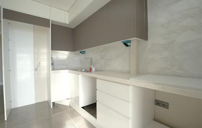 C21 Cius; Havuzlu Site İçerisinde Deniz Manzaralı Geniş Bahçeli