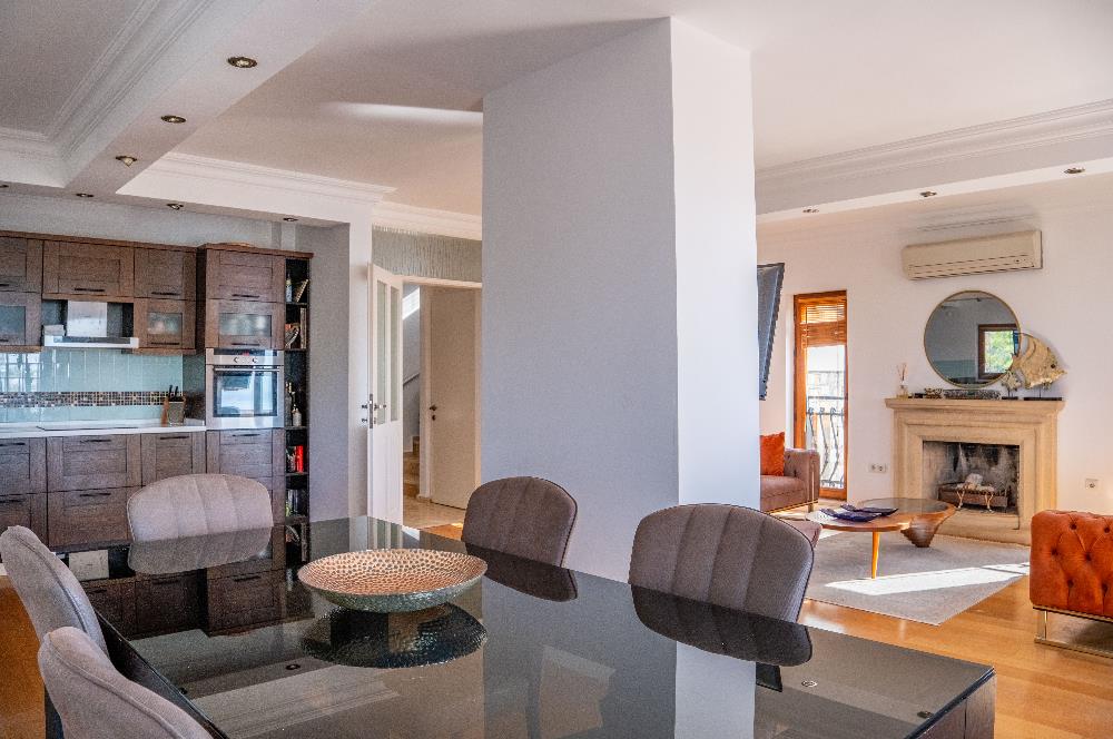 Bodrum Kumbahçe Kale ve Deniz Manzaralı Satılık Müstakil Villa