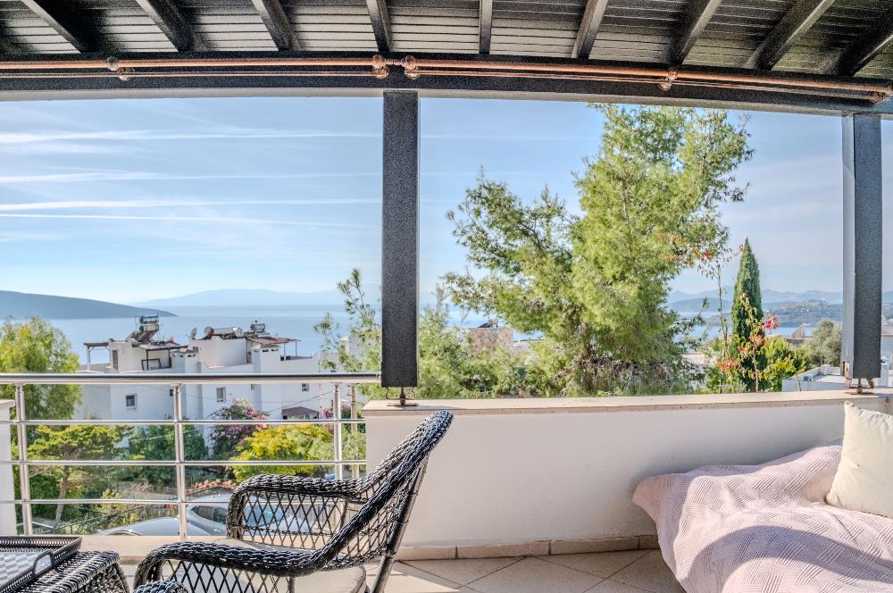 Bodrum Kumbahçe Kale ve Deniz Manzaralı Satılık Müstakil Villa