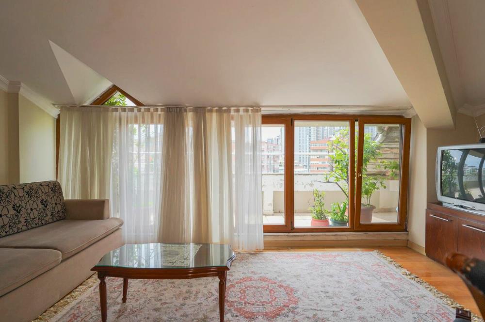 Merdivenköy'de Emsalsiz 5+2 Dubleks | Önü Açık, Park Cepheli