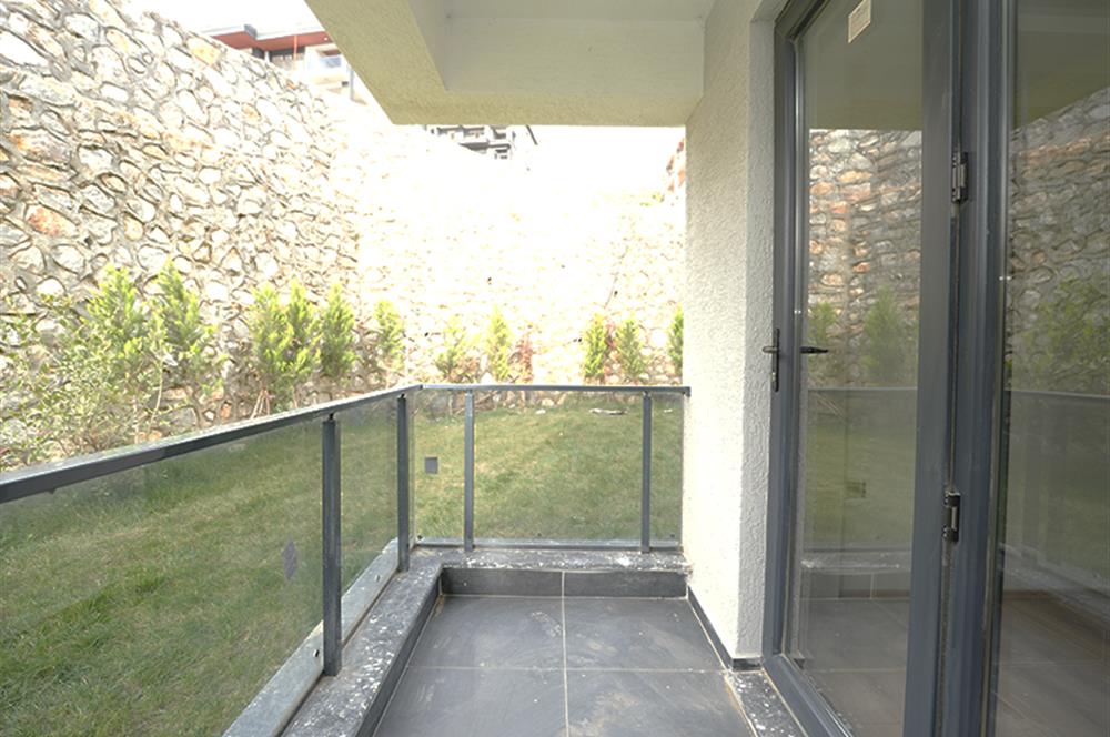 C21 Cius; Havuzlu Site İçerisinde Deniz Manzaralı Geniş Bahçeli