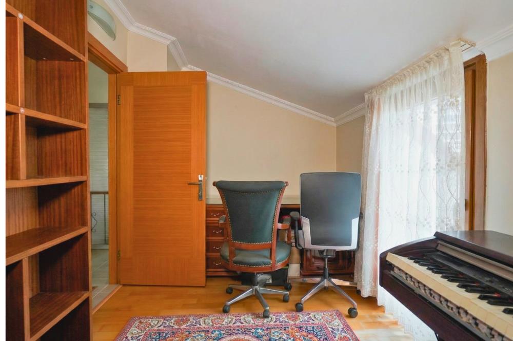 Merdivenköy'de Emsalsiz 5+2 Dubleks | Önü Açık, Park Cepheli