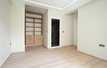 C21 Cius; Havuzlu Site İçerisinde Deniz Manzaralı Geniş Bahçeli